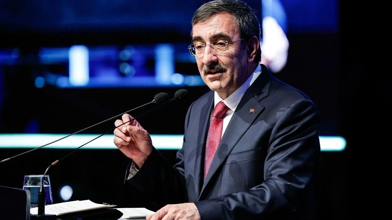 En Düşük Emekli Aylığı Artacak mı? Cumhurbaşkanı yardımcısı Yılmaz’dan Dikkat Çeken Açıklama