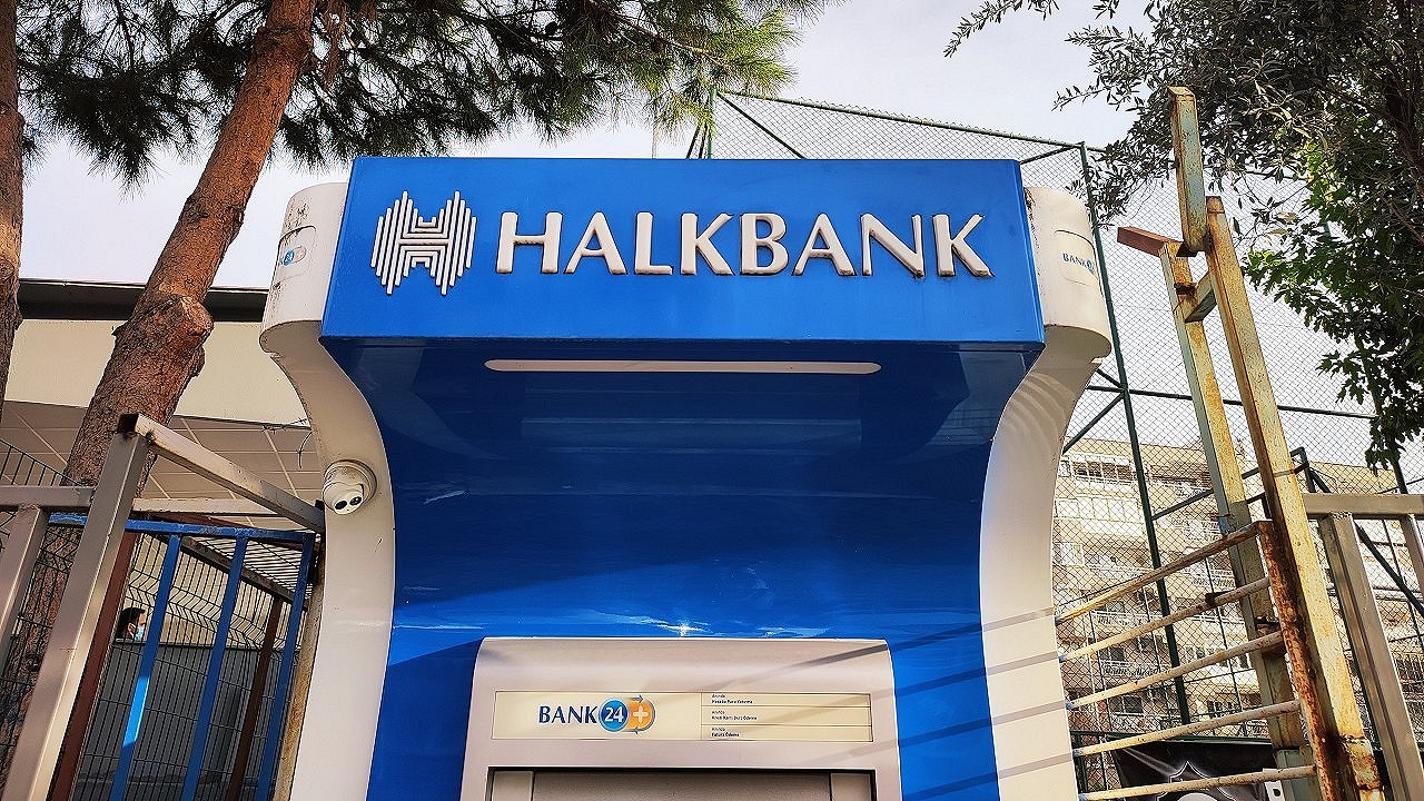 Halkbank başta olmak üzere Ziraat Bankası Vakıfbank ve TEB bankası 300.000 TL kredi vereceğini açıkladı!